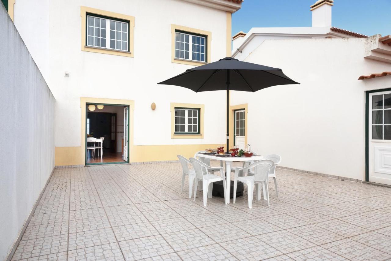 Ocean Breeze Villa Atouguia Da Baleia Exterior photo